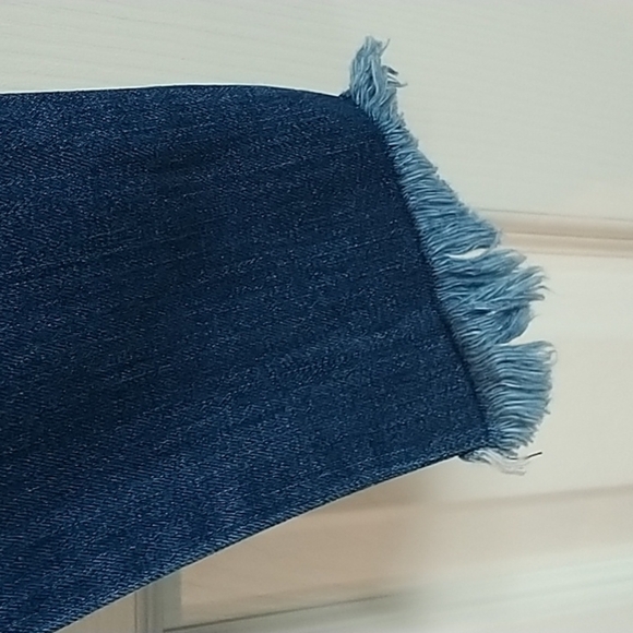 VIBRANT m.i.u., Destroyed Denim Jeans with Raw Hem 3(W25) - Picture 5 of 15